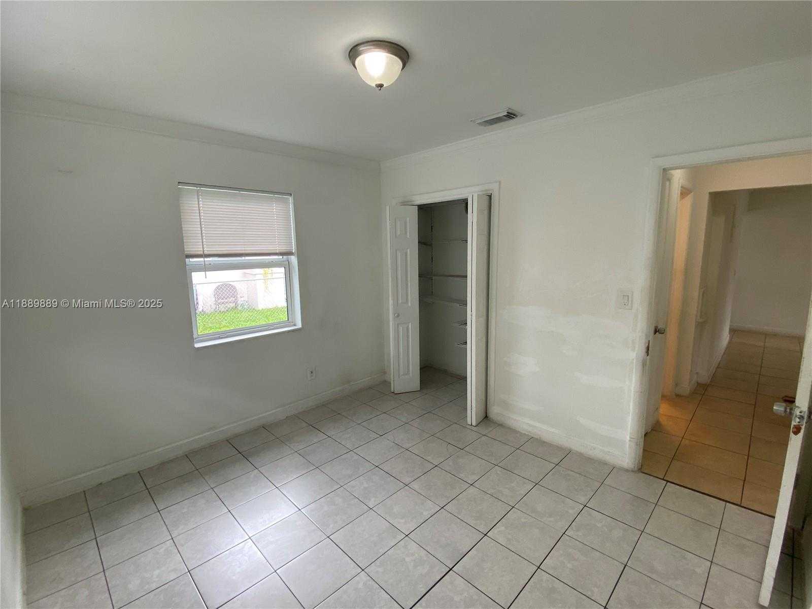 Small Image of 2215 ADAMS ST #1, Hollywood Number 9