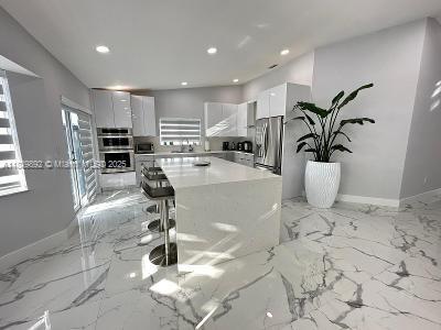 Small Image of Miami Number 4