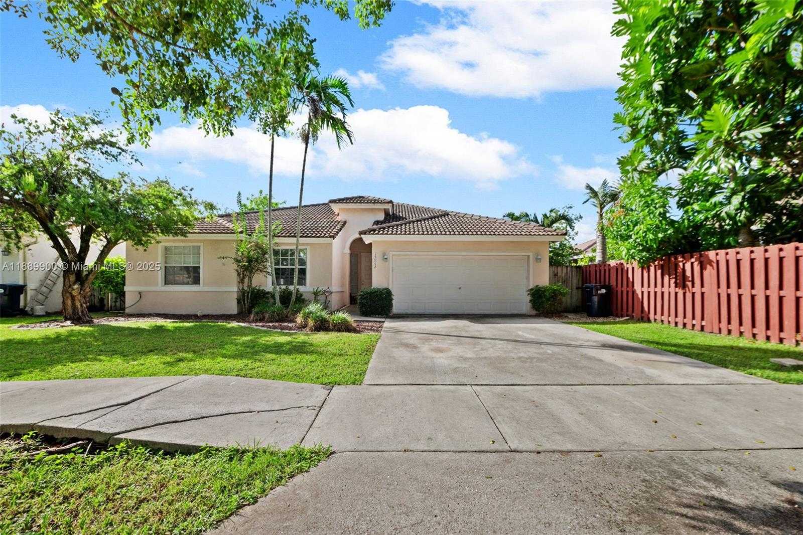 Small Image of 15942 SOUTH WEST 146TH TER, Miami Number 2