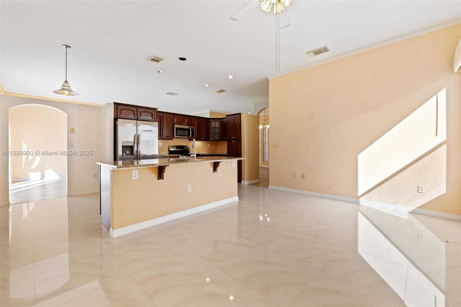 Small Image of 15942 SOUTH WEST 146TH TER, Miami Number 6