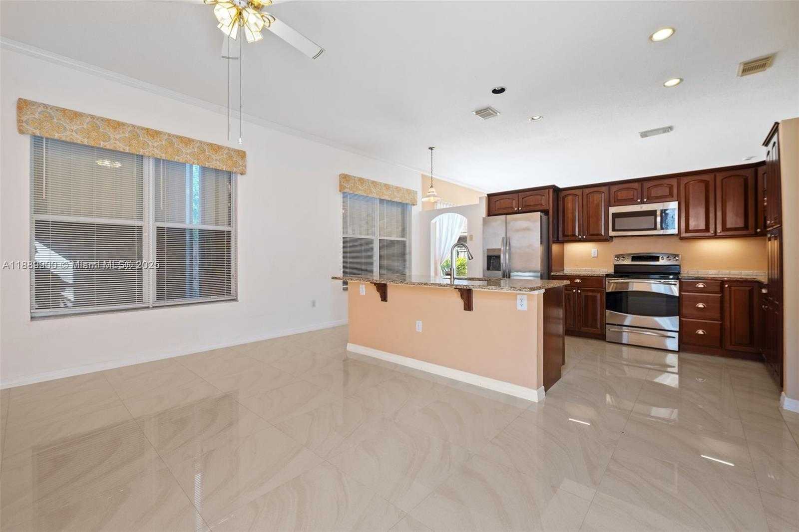 Small Image of 15942 SOUTH WEST 146TH TER, Miami Number 7