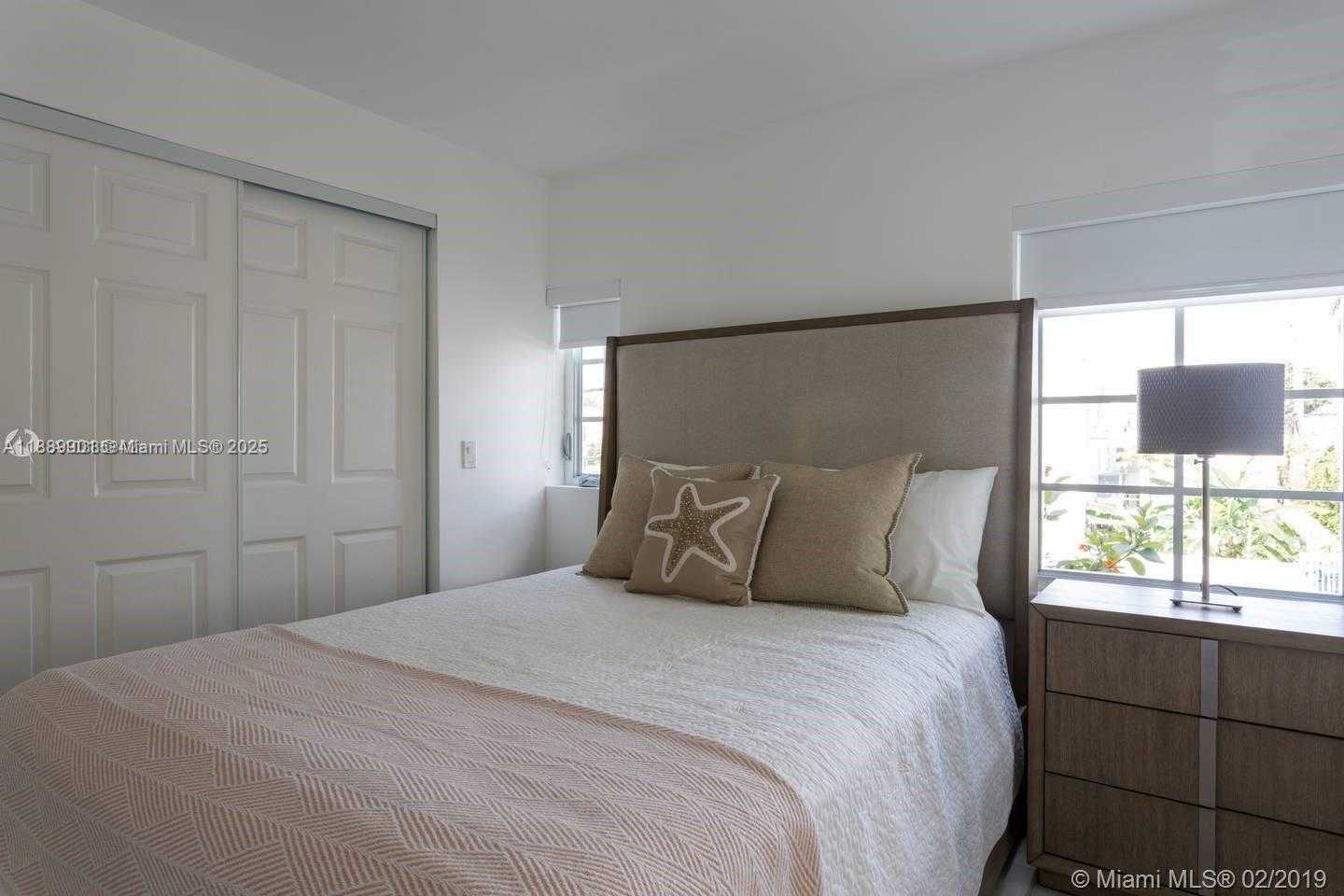 Small Image of 1450 MERIDIAN AVE #201, Miami Beach Number 11