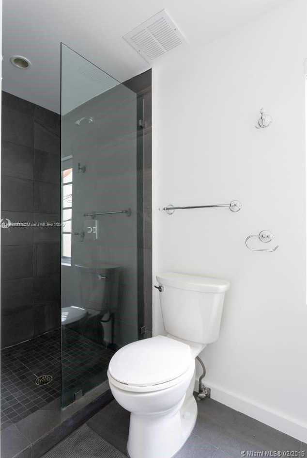 Small Image of 1450 MERIDIAN AVE #201, Miami Beach Number 17