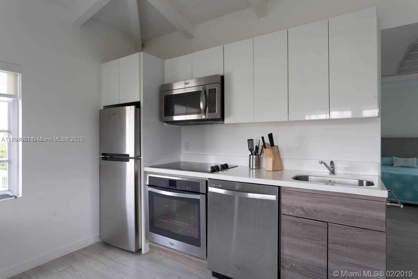 Small Image of 1450 MERIDIAN AVE #201, Miami Beach Number 6