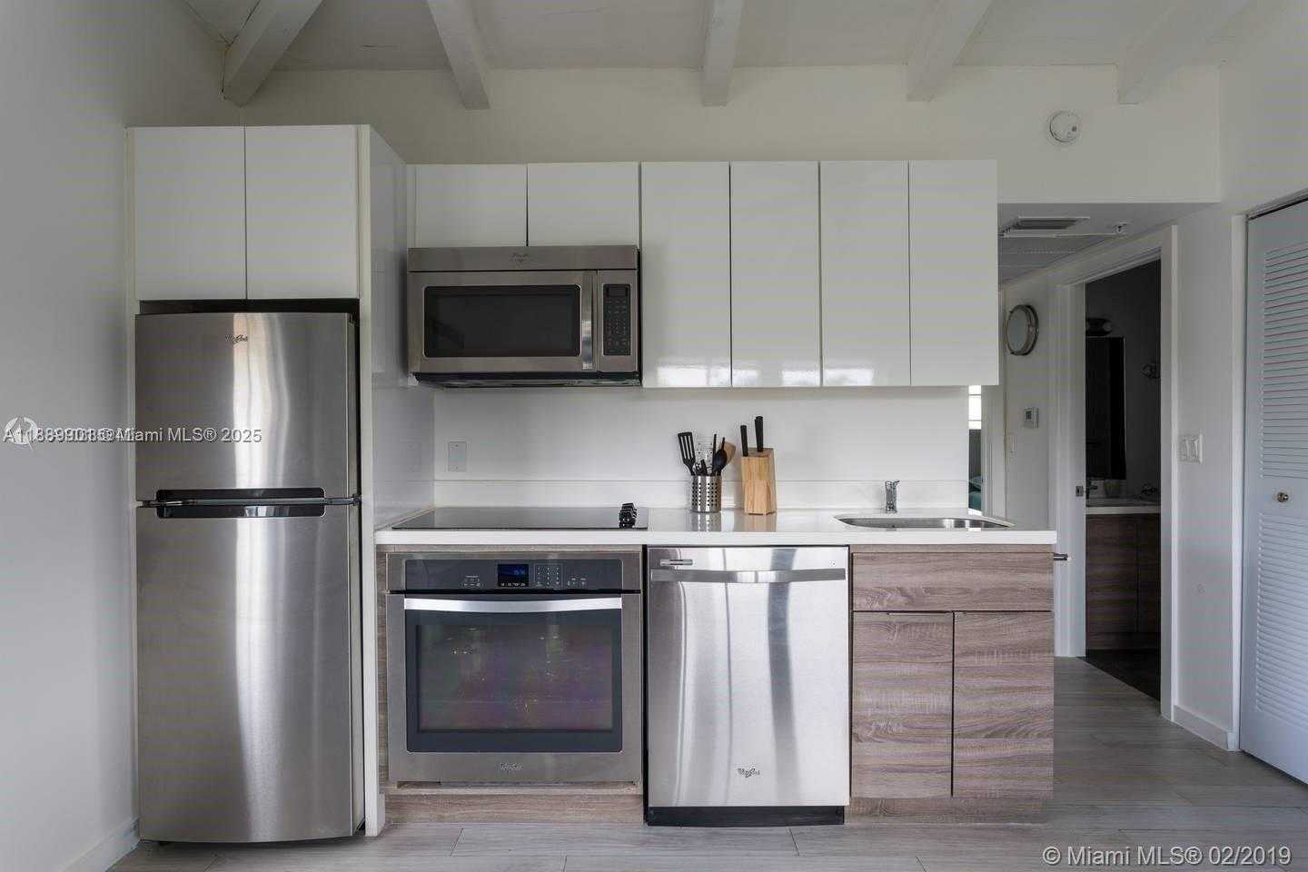 Small Image of 1450 MERIDIAN AVE #201, Miami Beach Number 7
