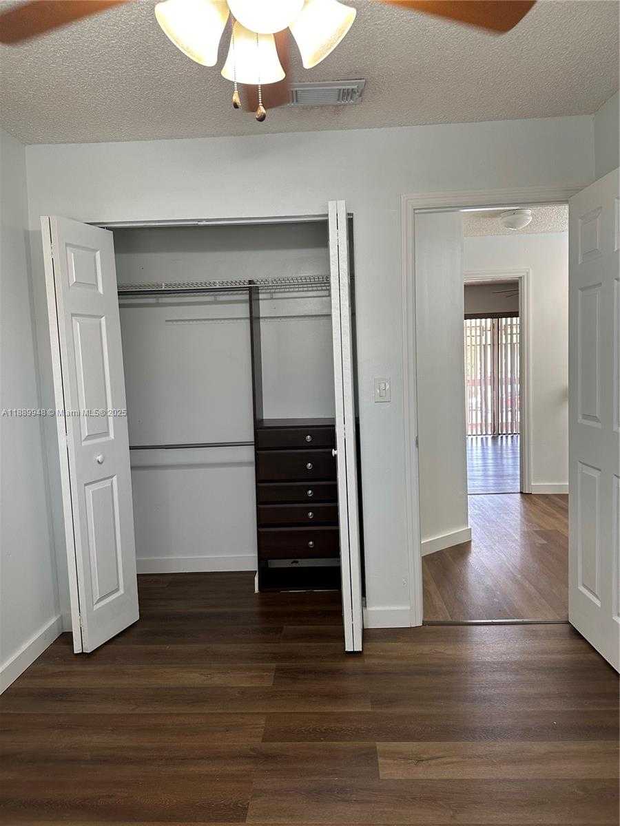 Small Image of 5912 SOUTH WEST 133RD CT, Miami Number 7