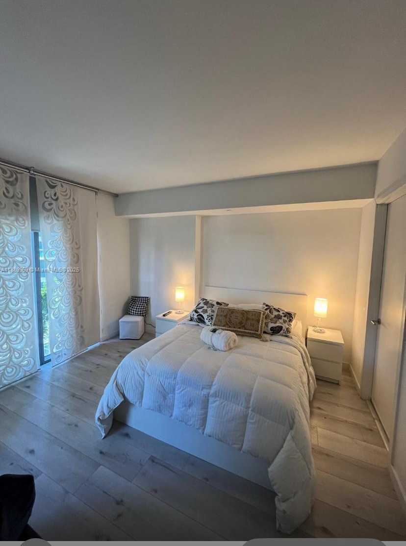 Small Image of 31 SOUTH EAST 6TH ST #804, Miami Number 5