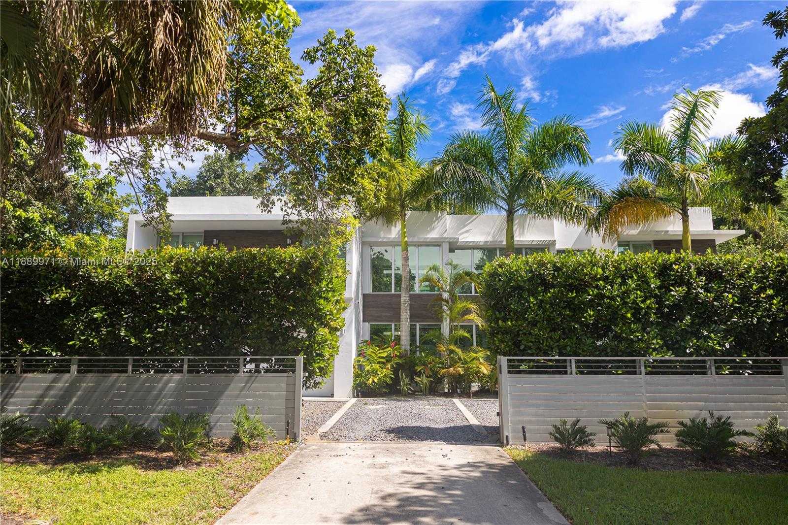 Small Image of Miami Number 4