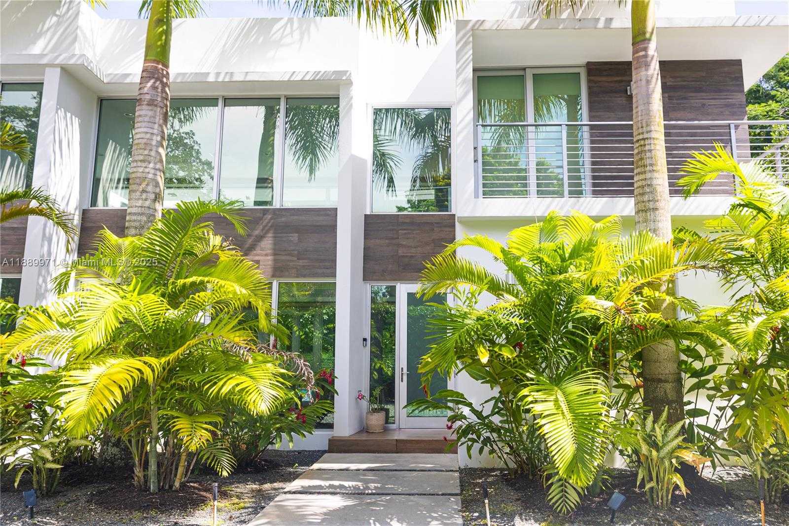 Small Image of Miami Number 7