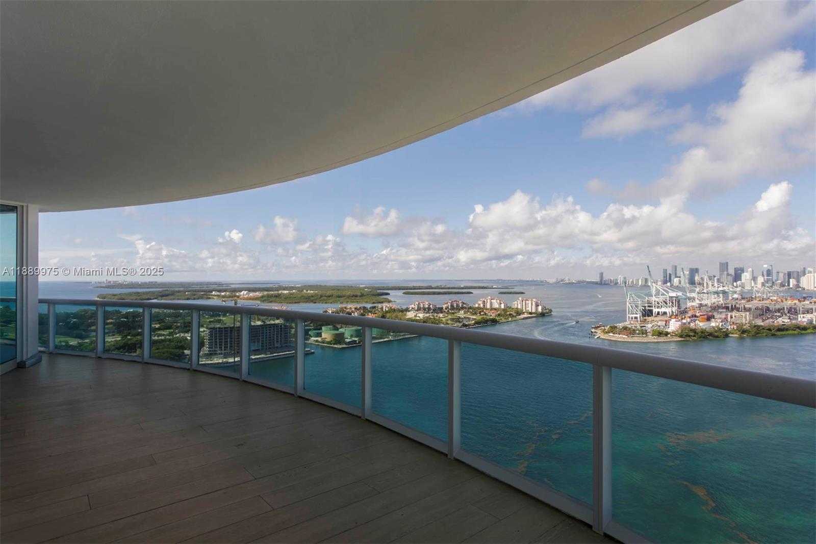 Small Image of 1000 SOUTH POINTE DR #3301, Miami Beach Number 16