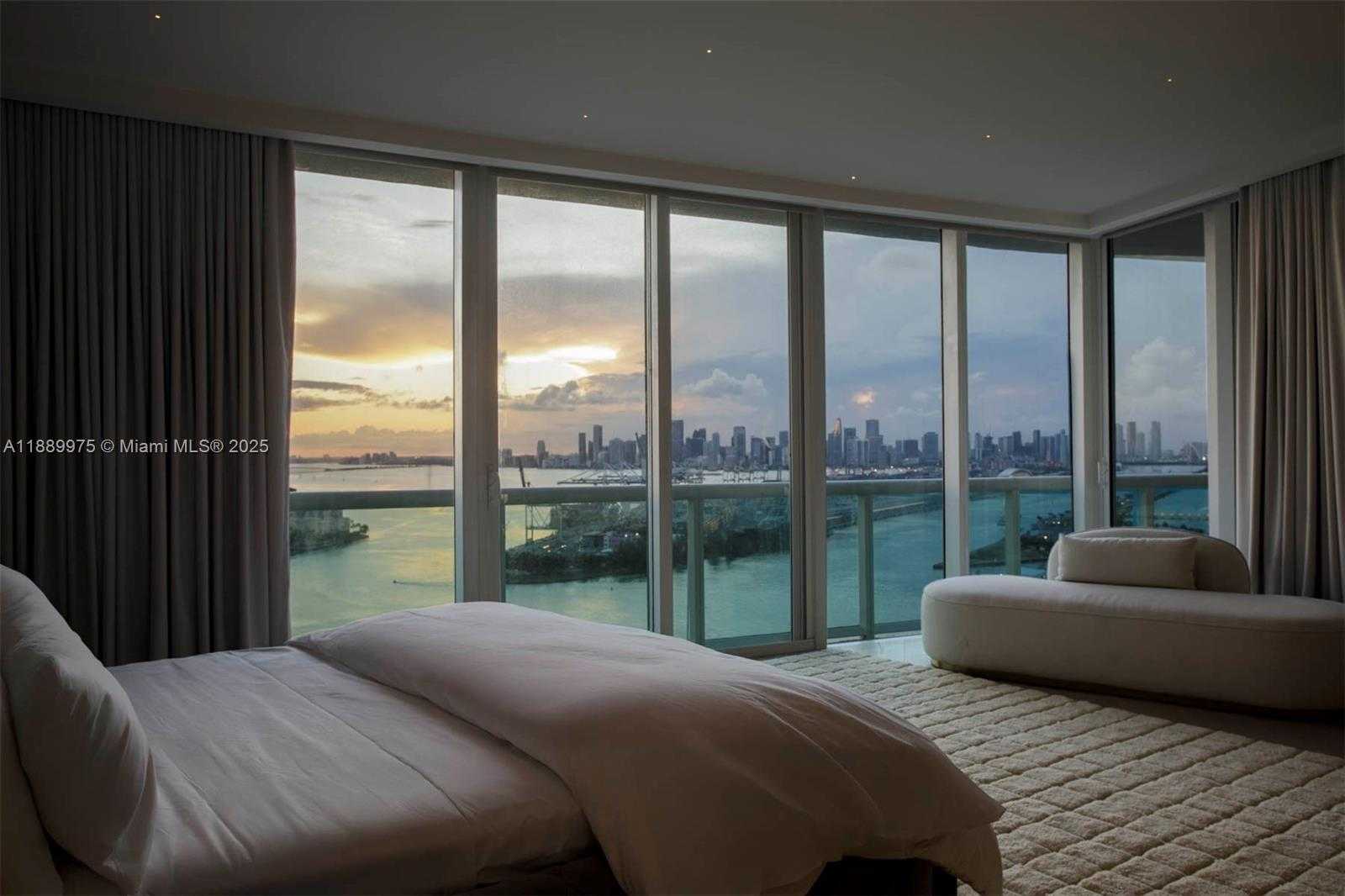 Small Image of 1000 SOUTH POINTE DR #3301, Miami Beach Number 17