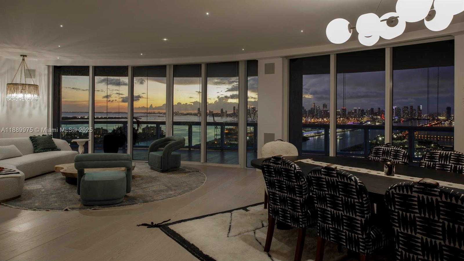 Small Image of 1000 SOUTH POINTE DR #3301, Miami Beach Number 18