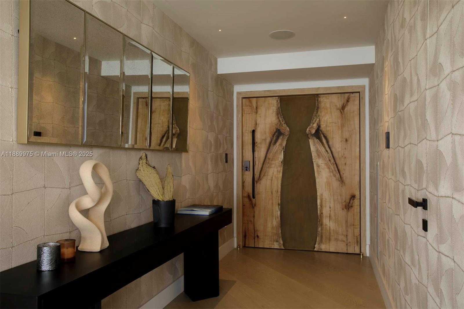 Small Image of 1000 SOUTH POINTE DR #3301, Miami Beach Number 2