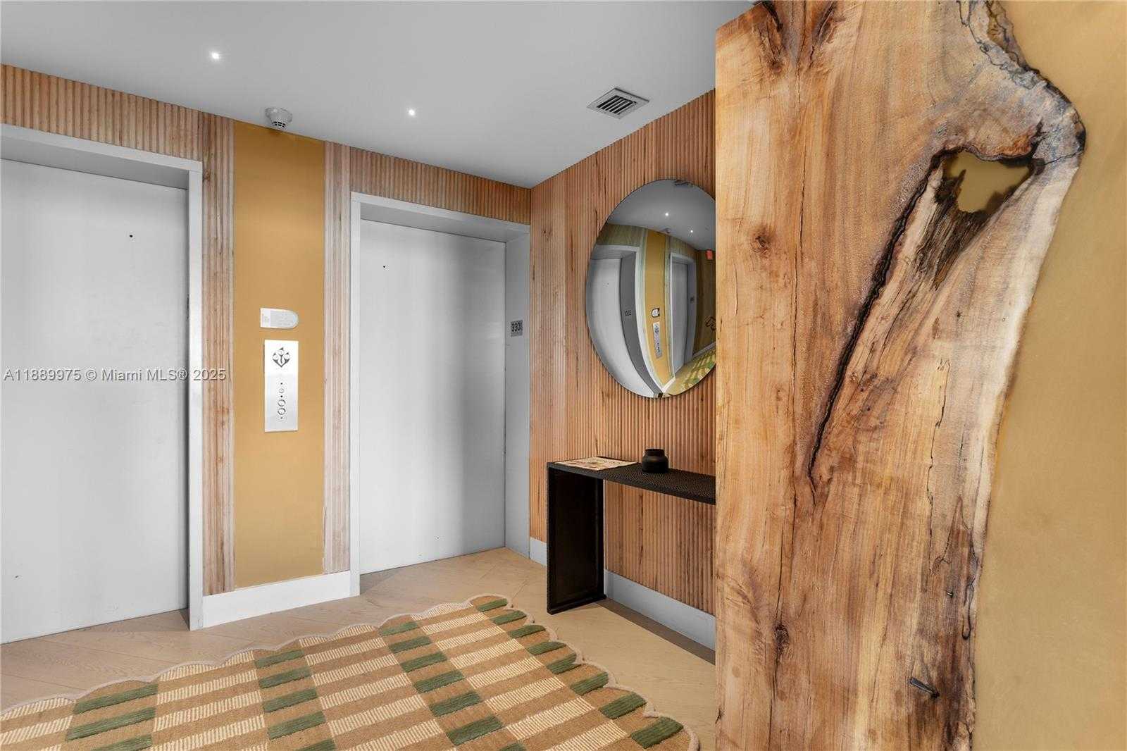 Small Image of 1000 SOUTH POINTE DR #3301, Miami Beach Number 21