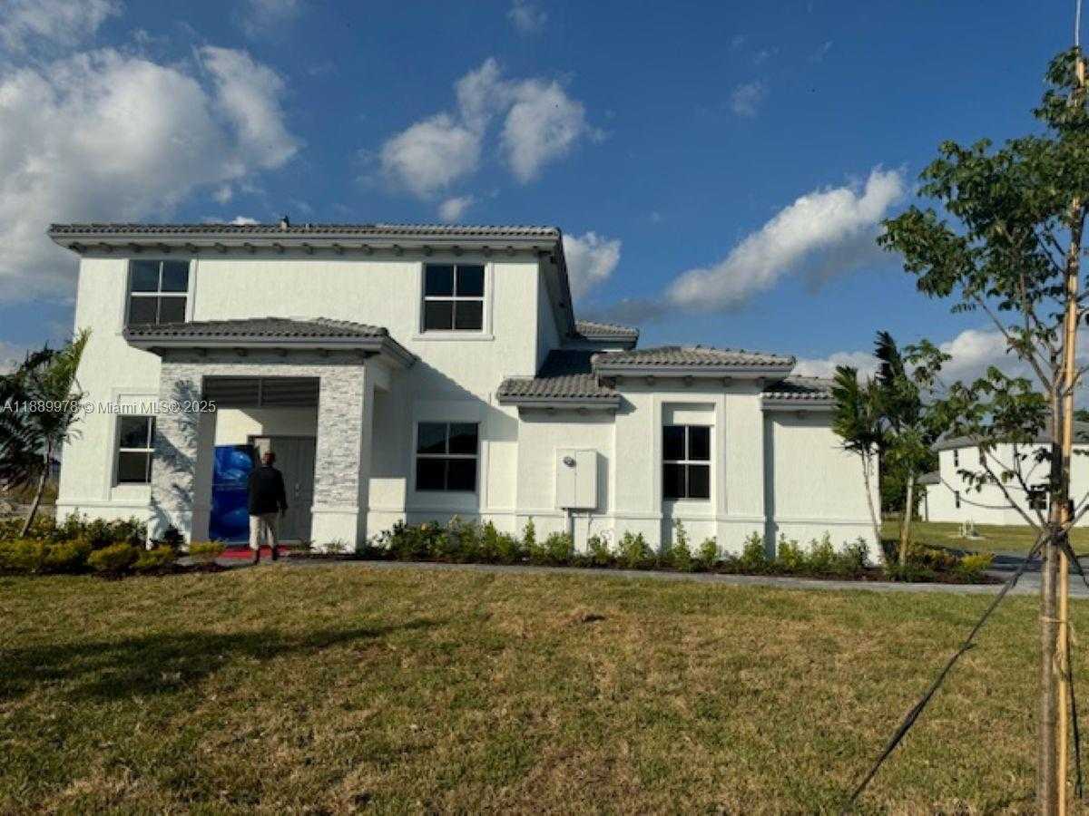 Small Image of 19855 SW 321st St, Homestead, FL 33030, USA Number 3
