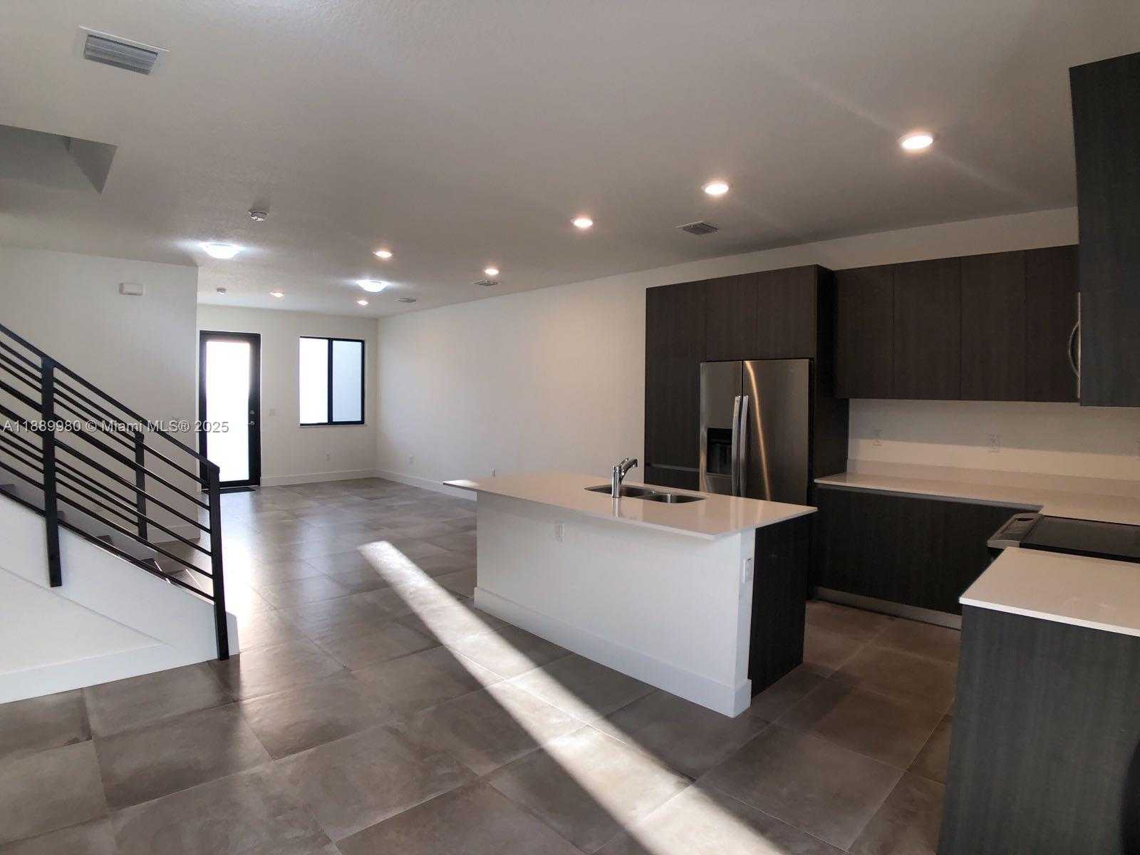 Small Image of 497 SOUTH WEST 91ST CT #497, Miami Number 6