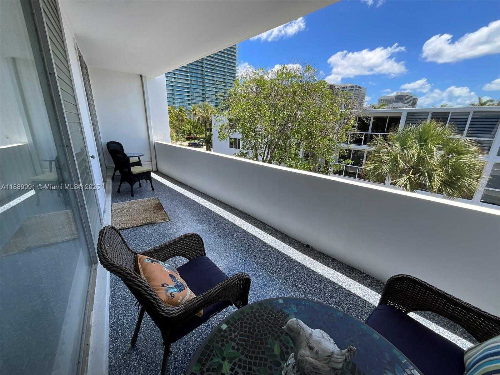 Small Image of 10210 COLLINS AVE #305, Bal Harbour Number 13