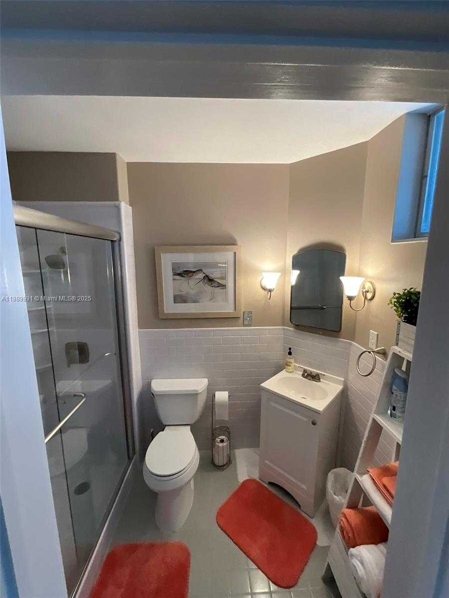 Small Image of 10210 COLLINS AVE #305, Bal Harbour Number 15