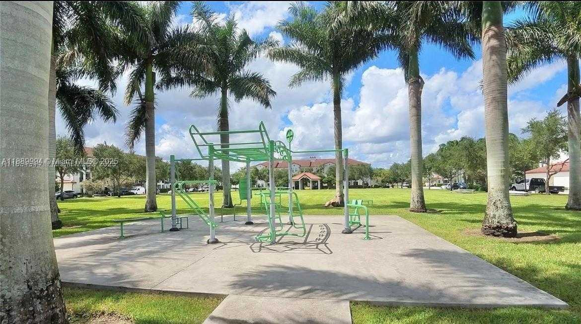Small Image of 17077 SOUTH WEST 93RD ST #Rear, Miami Number 28
