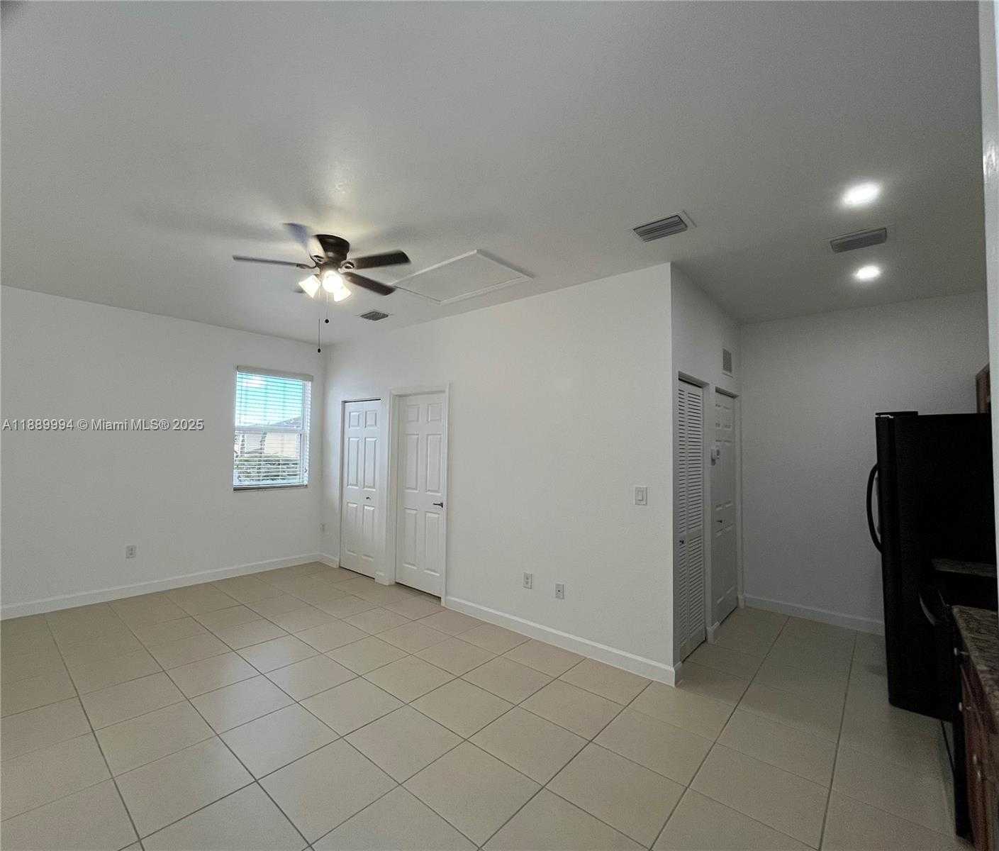 Small Image of 17077 SOUTH WEST 93RD ST #Rear, Miami Number 3