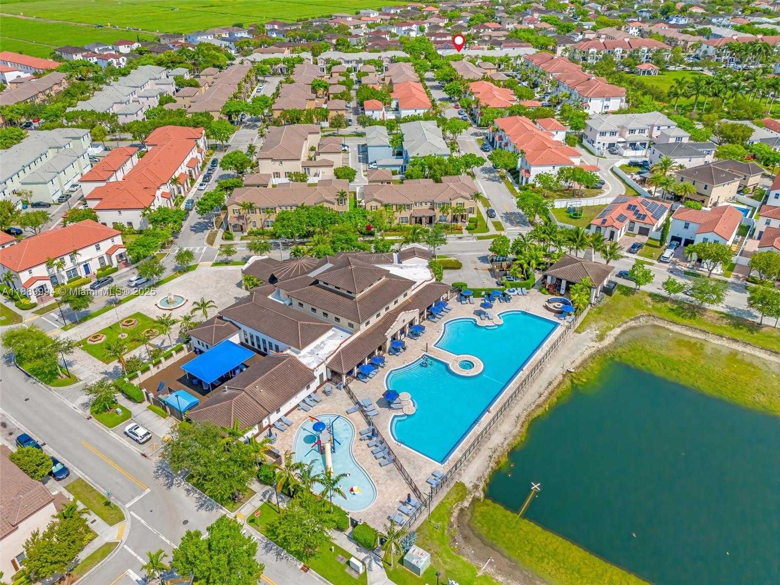 Small Image of 17077 SOUTH WEST 93RD ST #Rear, Miami Number 31