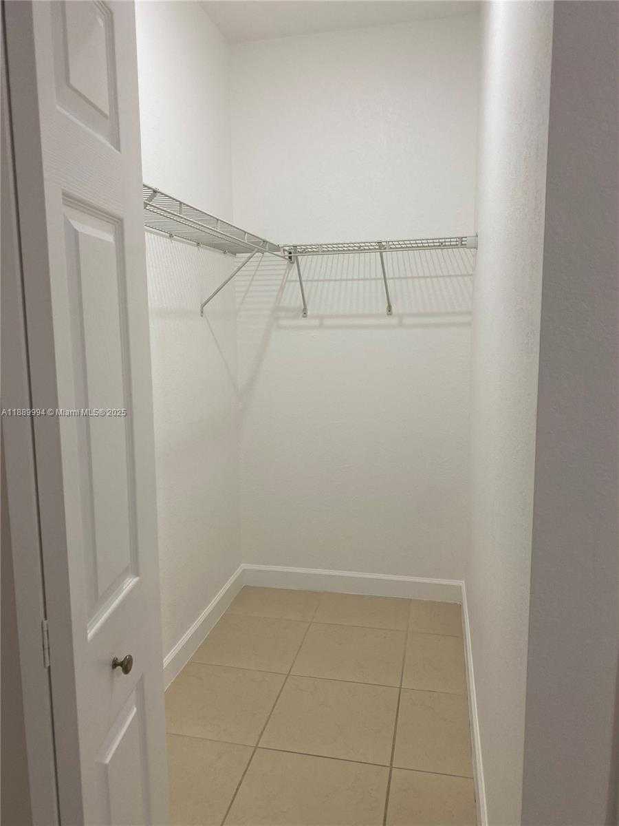 Small Image of 17077 SOUTH WEST 93RD ST #Rear, Miami Number 7