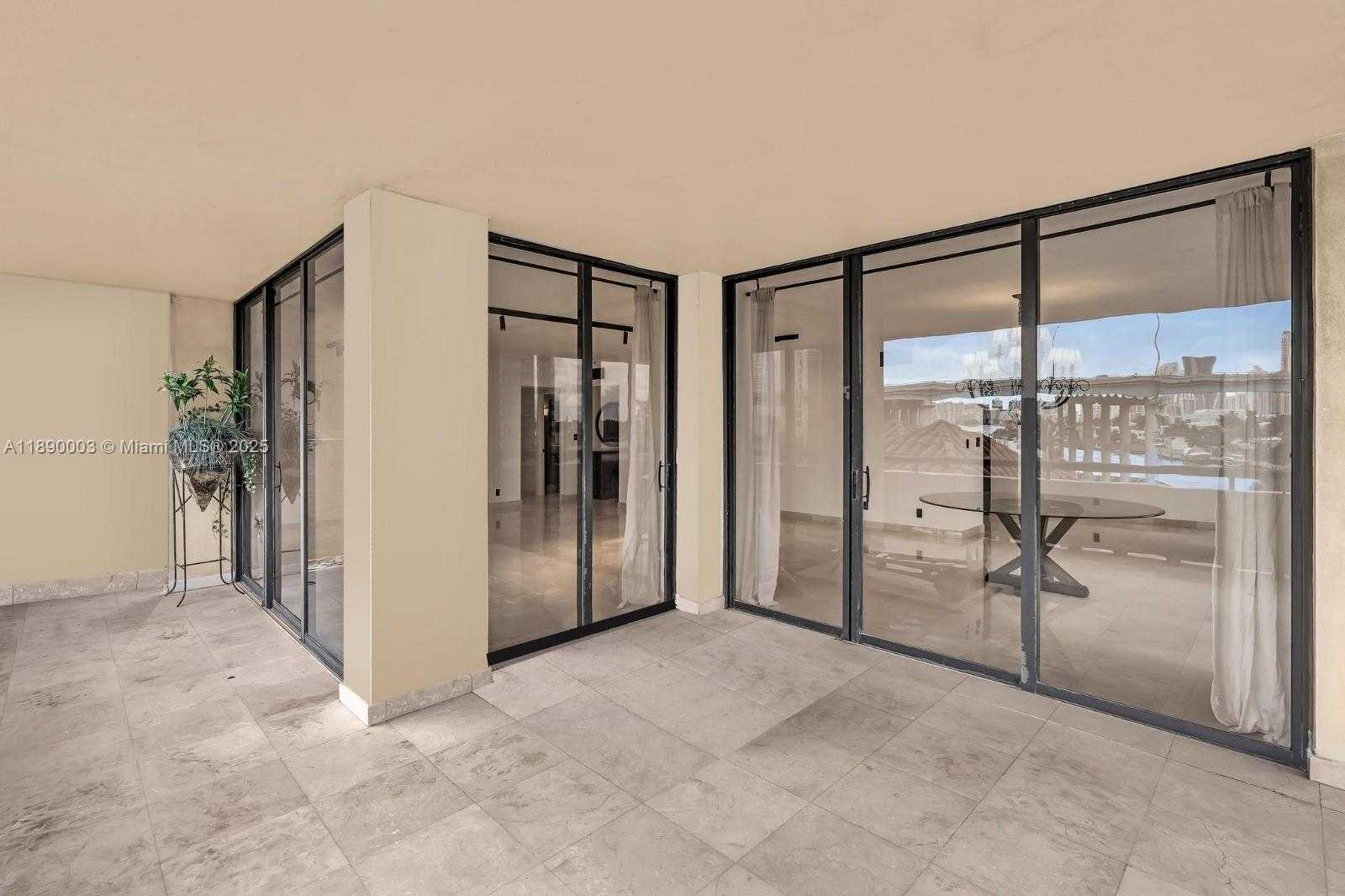 Small Image of 19355 TURNBERRY WAY #3J, Aventura Number 16