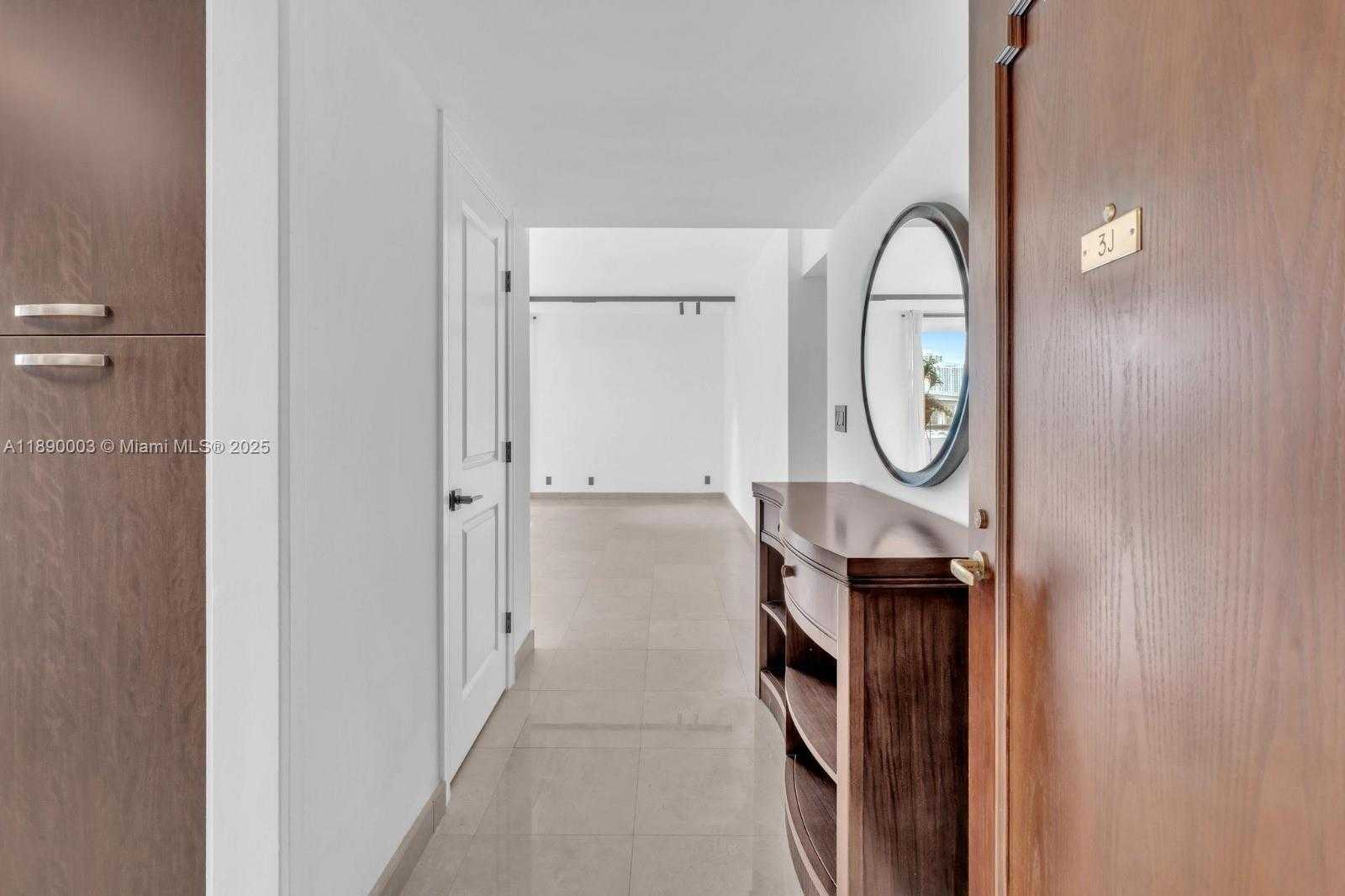 Small Image of 19355 TURNBERRY WAY #3J, Aventura Number 21