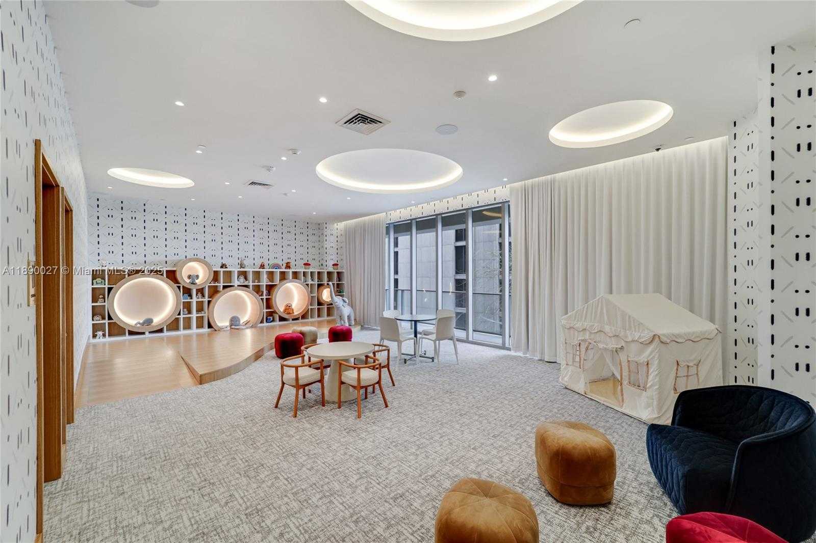 Small Image of 2655 SOUTH BAYSHORE DR #1709, Miami Number 19
