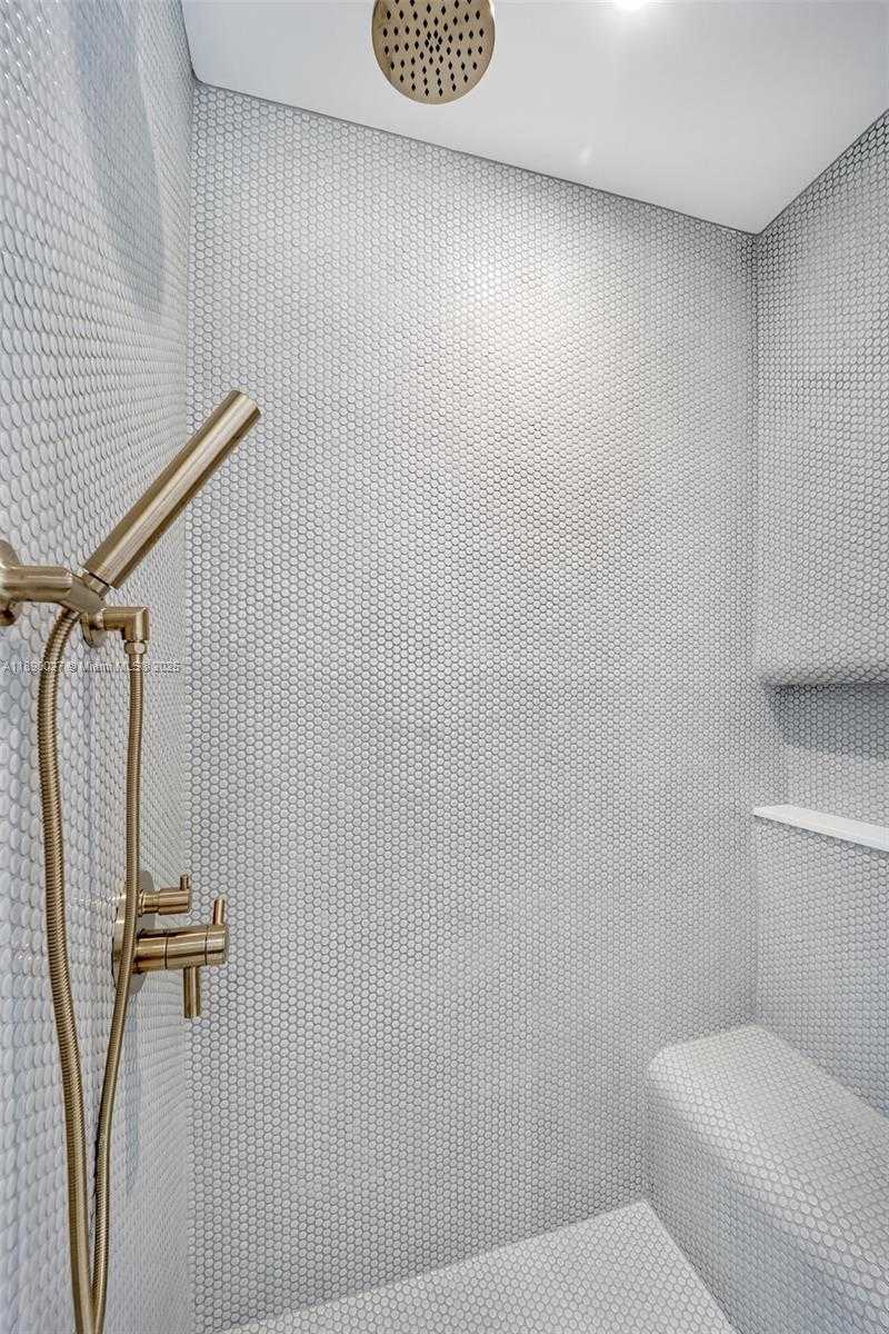 Small Image of 2655 SOUTH BAYSHORE DR #1709, Miami Number 22