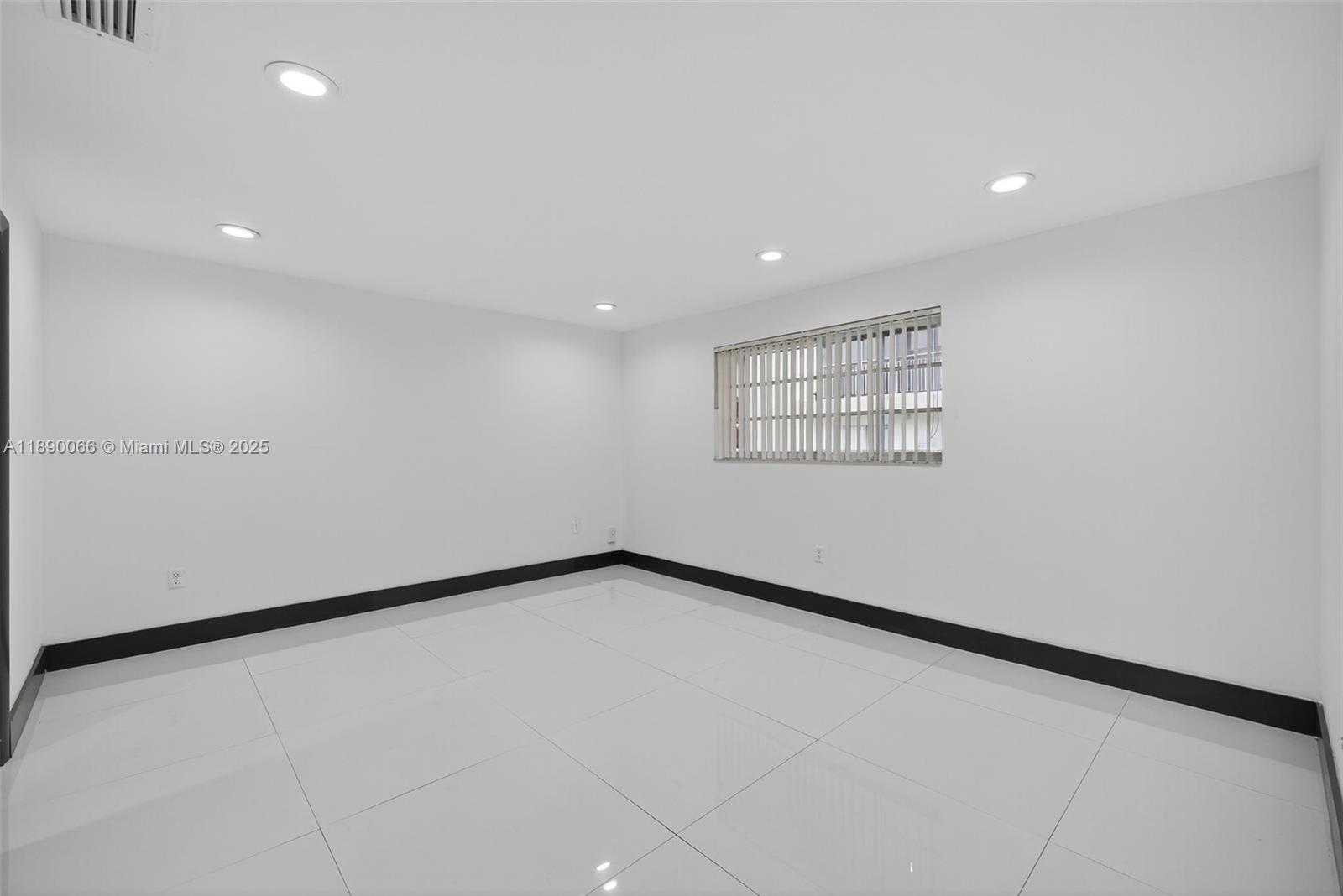 Small Image of 8851 NORTH WEST 119TH ST #2207-2, Hialeah Gardens Number 17