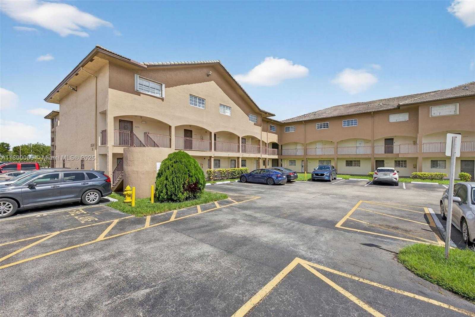 Small Image of 8851 NORTH WEST 119TH ST #2207-2, Hialeah Gardens Number 25