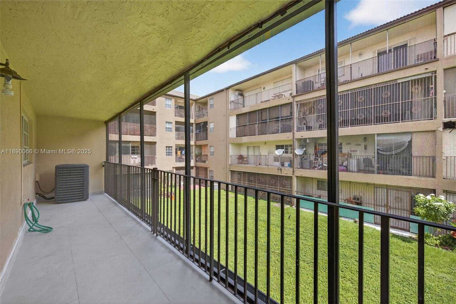 Small Image of 8851 NORTH WEST 119TH ST #2207-2, Hialeah Gardens Number 27