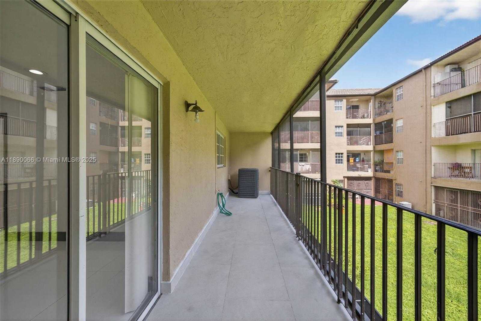 Small Image of 8851 NORTH WEST 119TH ST #2207-2, Hialeah Gardens Number 28