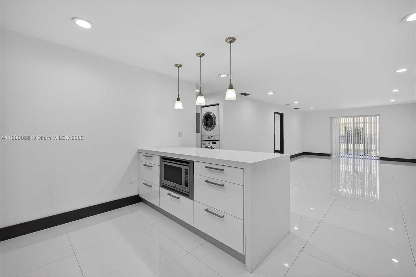 Small Image of 8851 NORTH WEST 119TH ST #2207-2, Hialeah Gardens Number 7