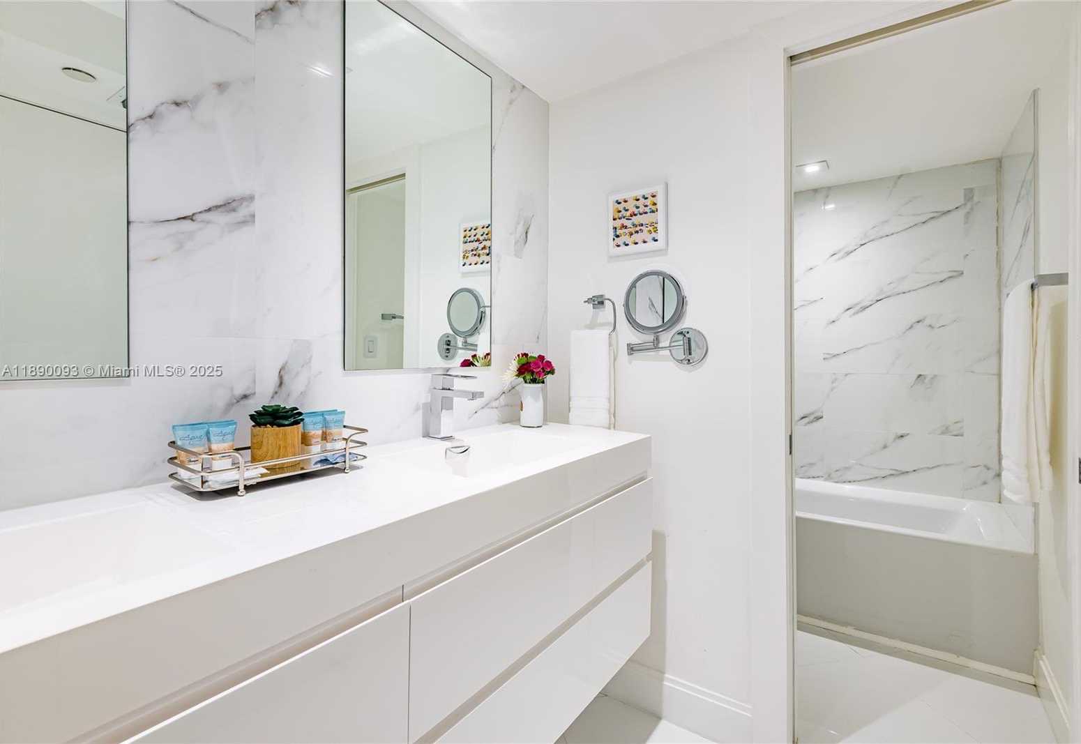 Small Image of 6917 COLLINS AVE #720, Miami Beach Number 13