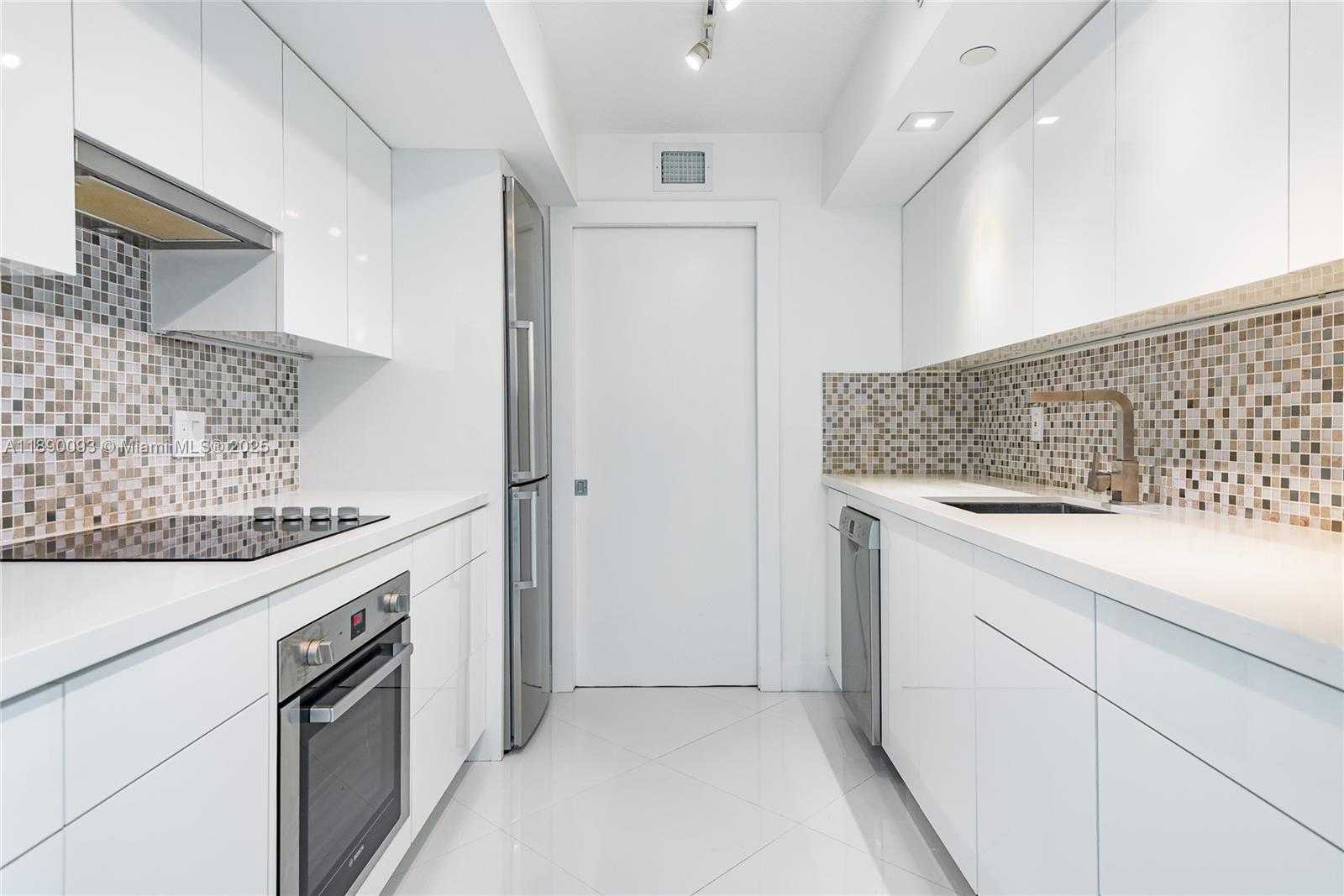 Small Image of 6917 COLLINS AVE #720, Miami Beach Number 16