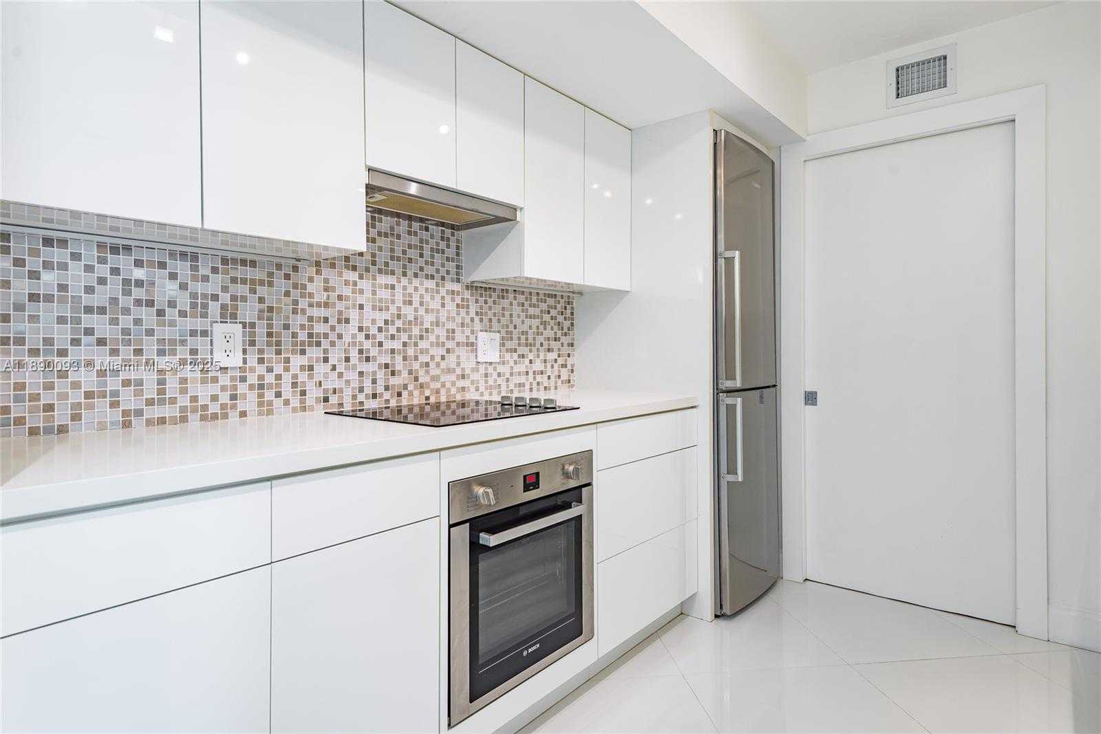 Small Image of 6917 COLLINS AVE #720, Miami Beach Number 17