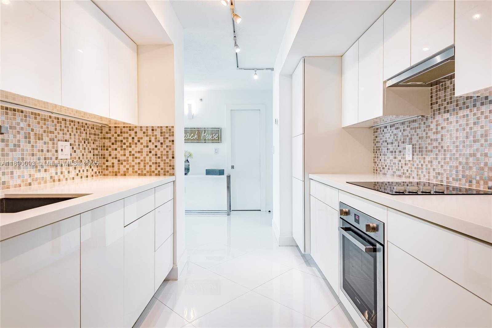 Small Image of 6917 COLLINS AVE #720, Miami Beach Number 18