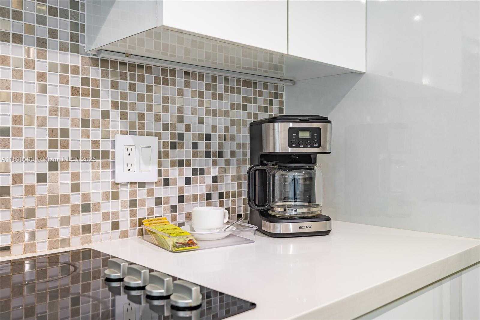 Small Image of 6917 COLLINS AVE #720, Miami Beach Number 20