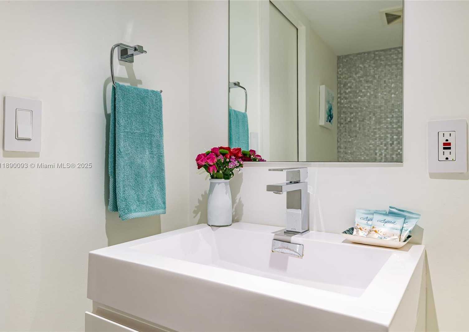 Small Image of 6917 COLLINS AVE #720, Miami Beach Number 25