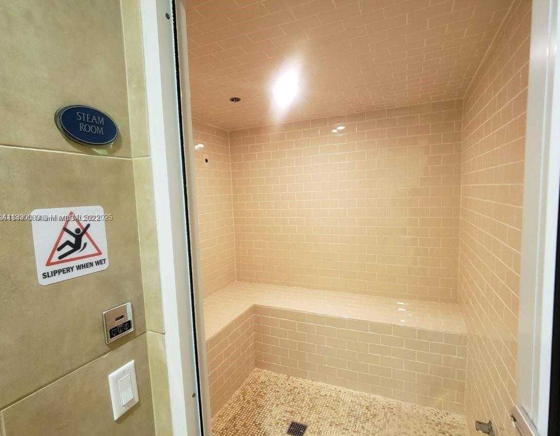 Small Image of 6917 COLLINS AVE #720, Miami Beach Number 46