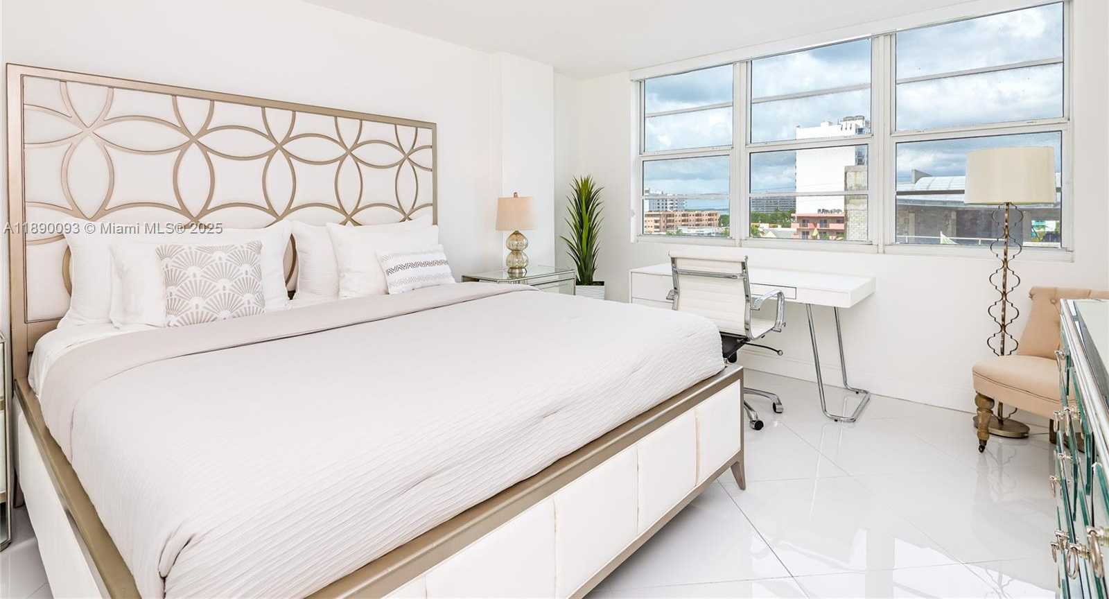 Small Image of 6917 COLLINS AVE #720, Miami Beach Number 5