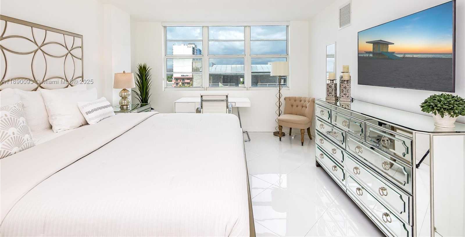Small Image of 6917 COLLINS AVE #720, Miami Beach Number 7