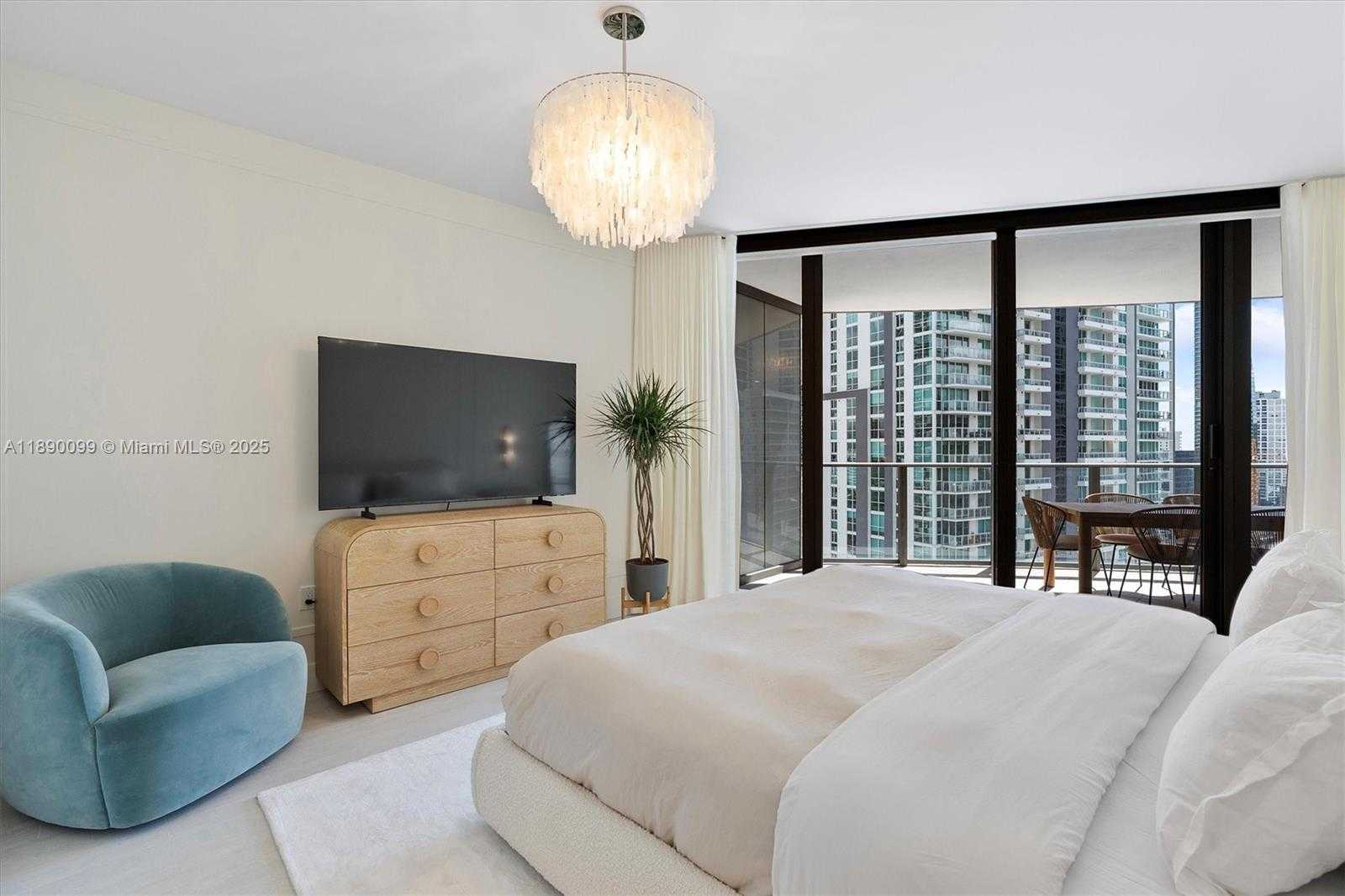 Small Image of 1000 BRICKELL PLZ #2102, Miami Number 10
