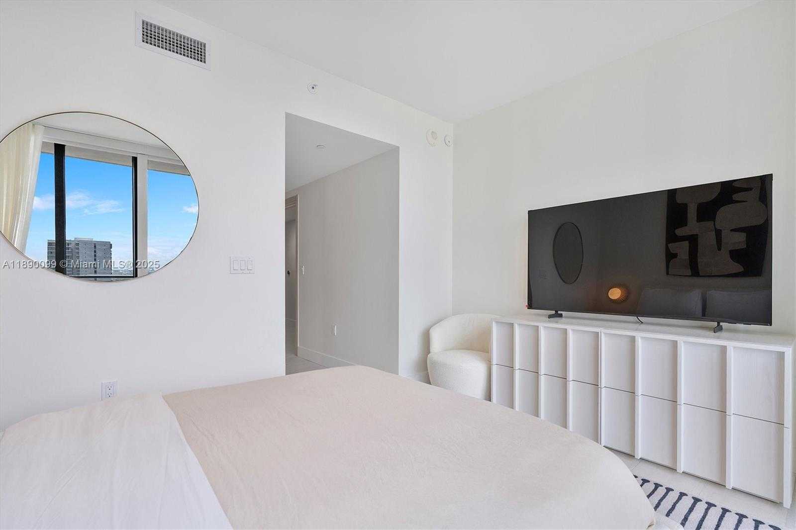 Small Image of 1000 BRICKELL PLZ #2102, Miami Number 15