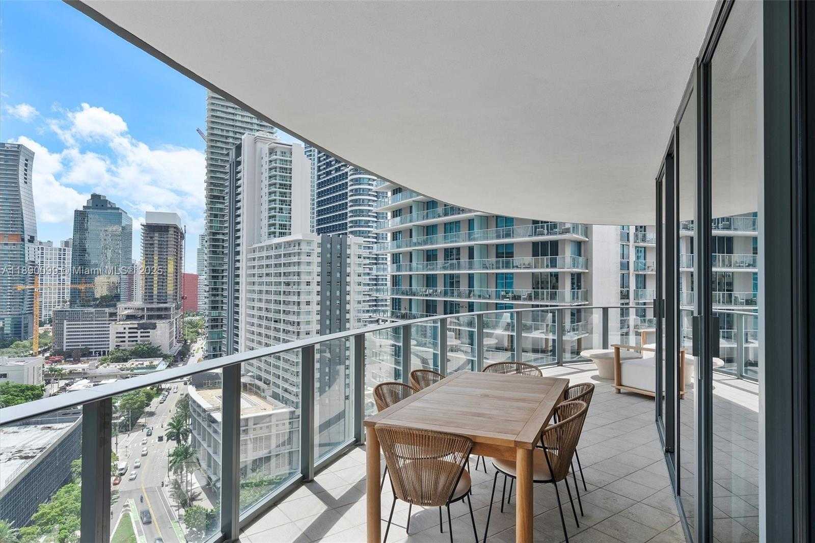 Small Image of 1000 BRICKELL PLZ #2102, Miami Number 25