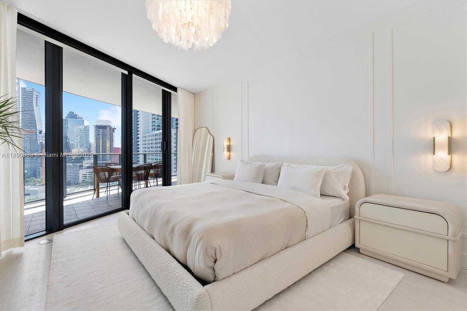 Small Image of 1000 BRICKELL PLZ #2102, Miami Number 28