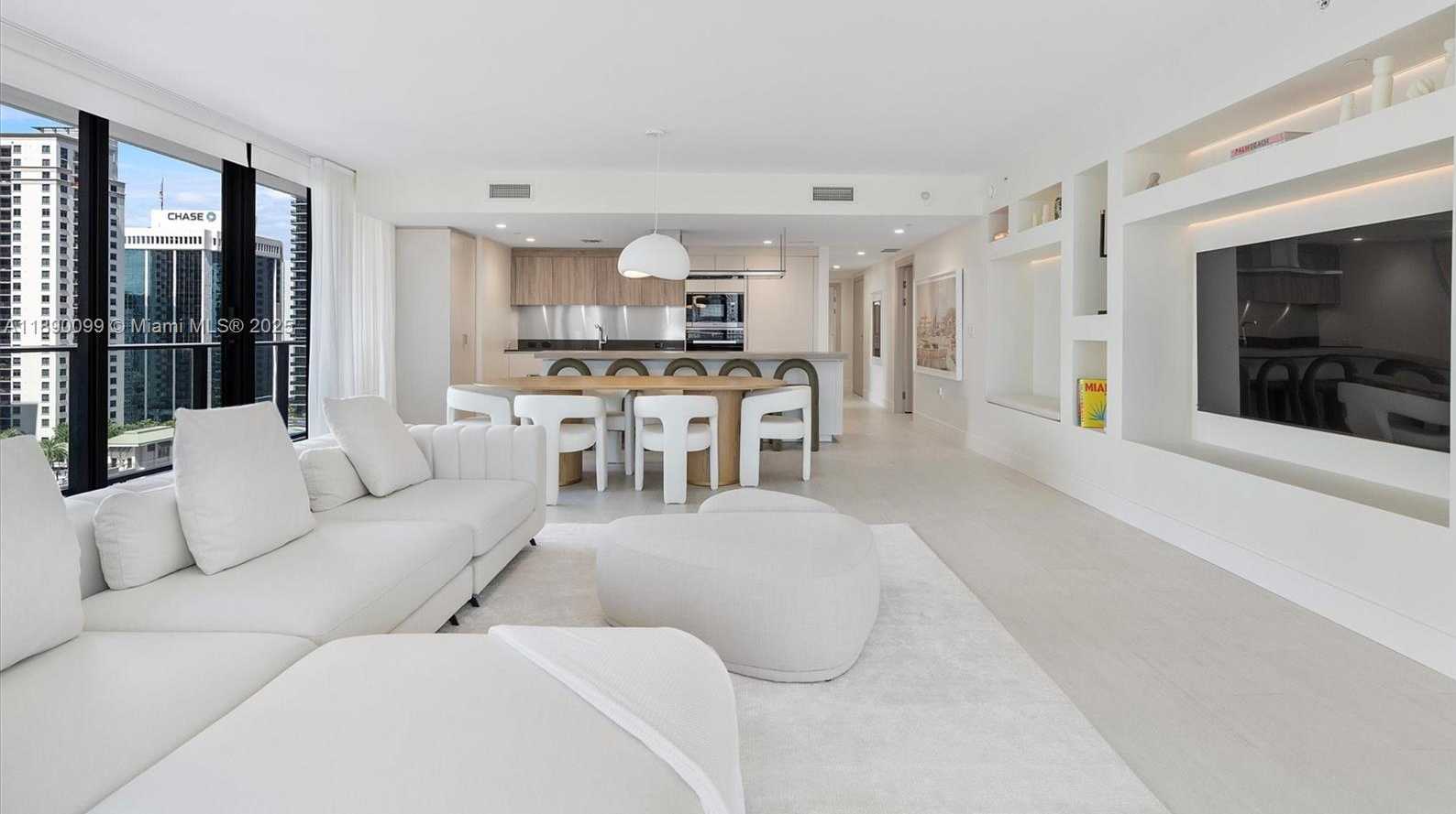 Small Image of 1000 BRICKELL PLZ #2102, Miami Number 4