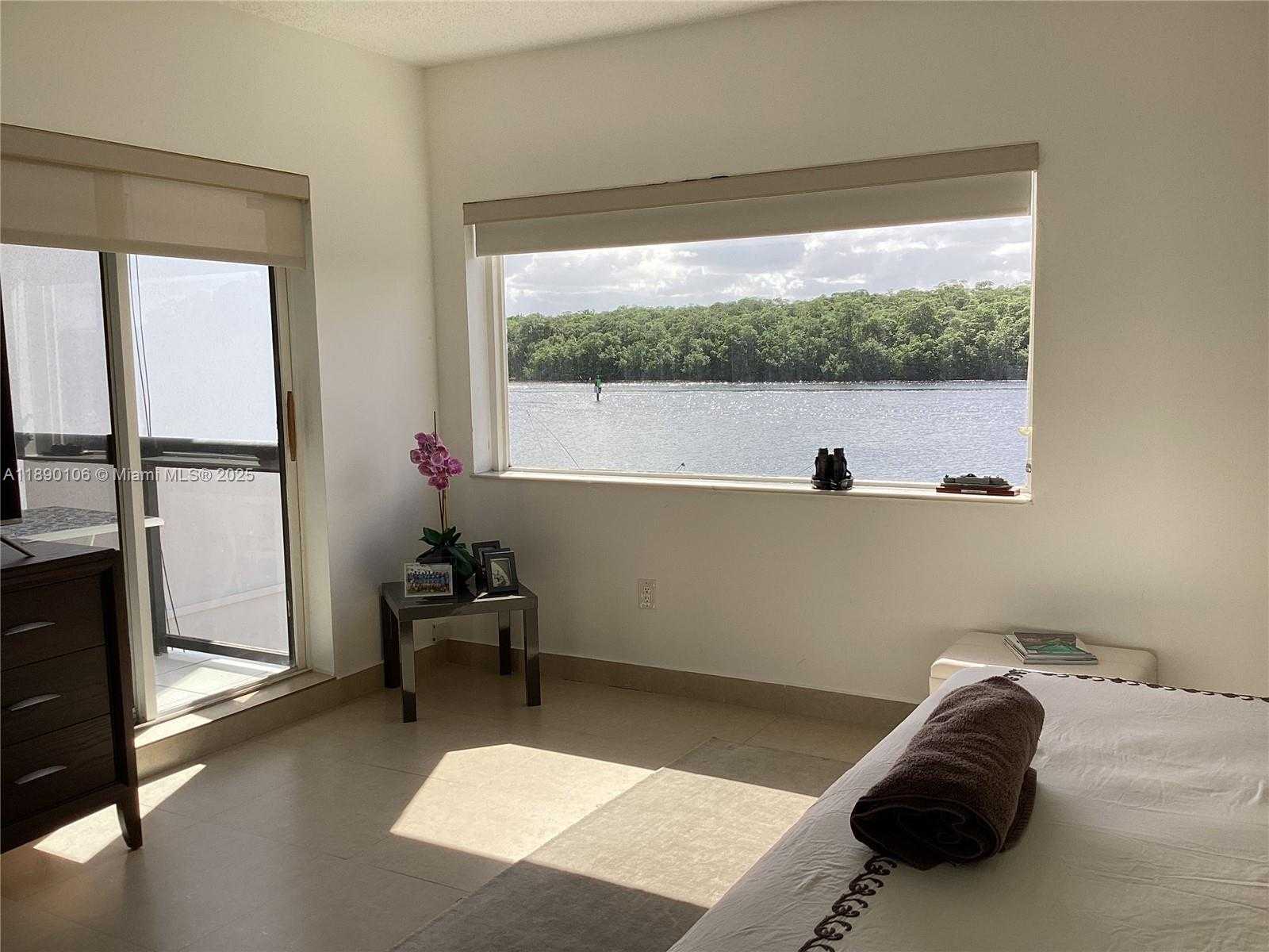 Small Image of 460 POINCIANA DR #1610, Sunny Isles Beach Number 18